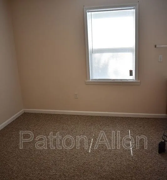 92 Drury Ln #H — Photo 9
