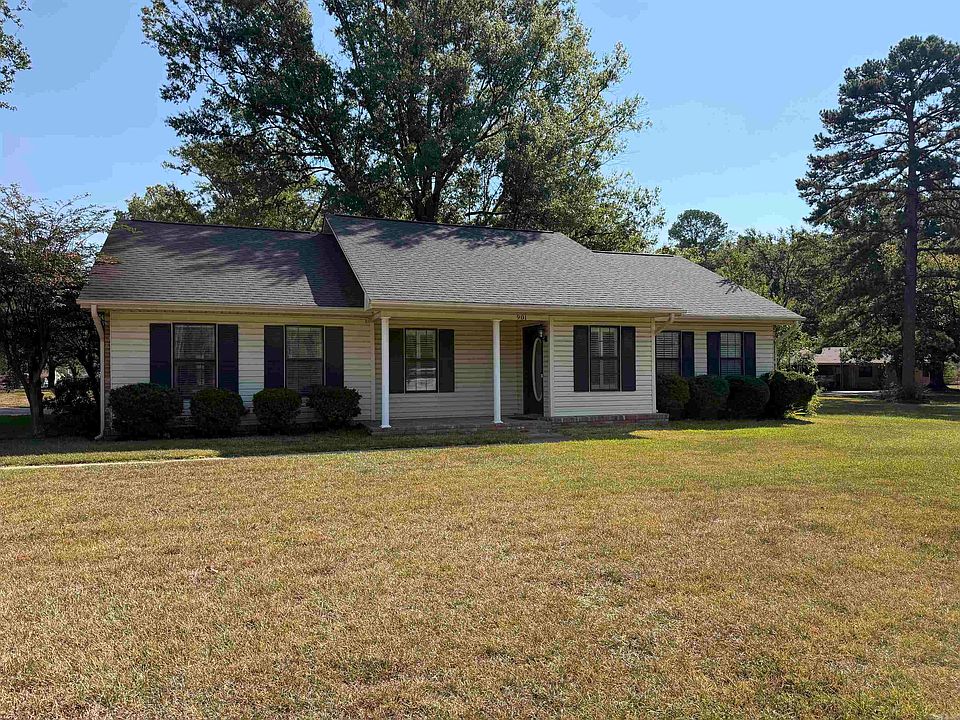 1st image of 901 Robin Rd