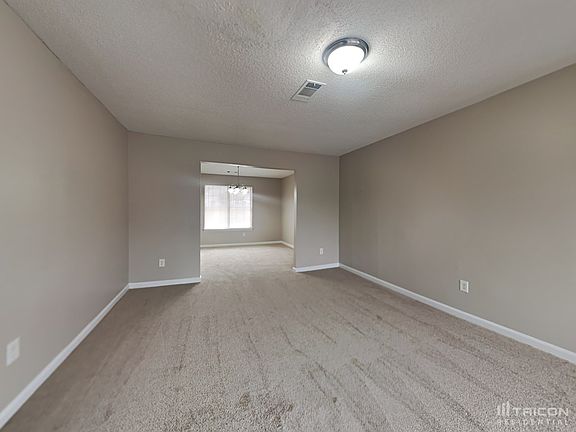 2nd image of 4094 Manorside Ct