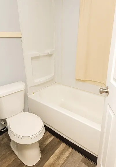 582 Howard St #2 — Photo 7