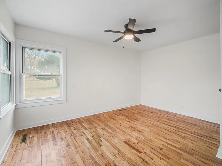 1003 Ross Rd — Photo 18