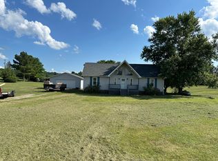 1069 Pickle Rd, Culleoka, TN 38451