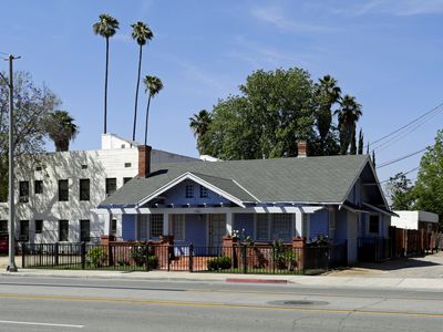 3651 3rd St, Riverside, CA, 92501