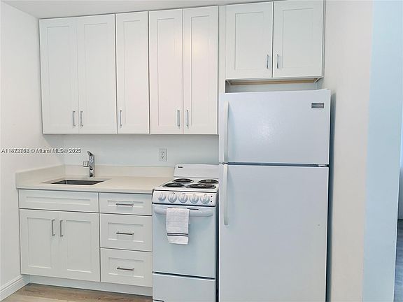 4th image of 116 SE 9th Ct