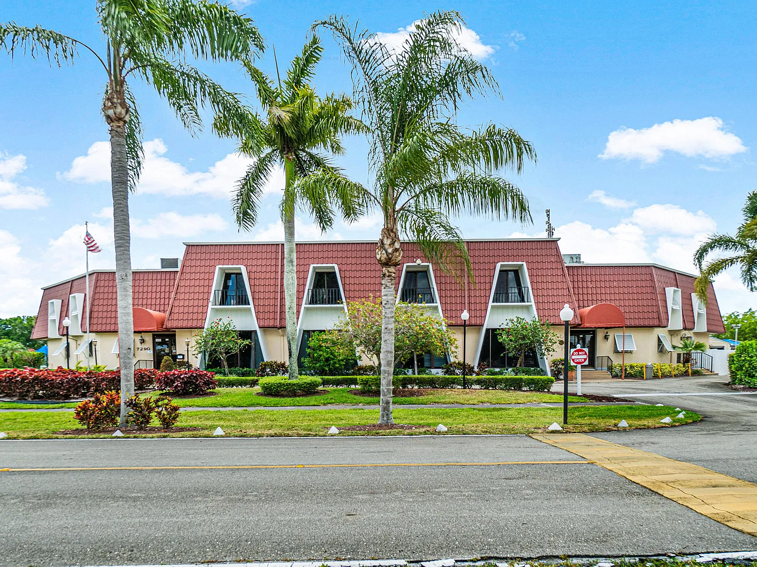 2 bed, 2.0 bath, 941 sqft, $1,850 — Photo 3