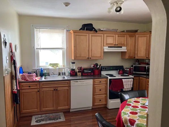 88 Senate St, Pawtucket, RI 02861