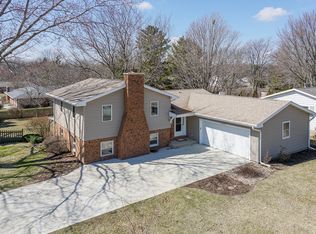 1201 N Oak St, Normal, IL 61761