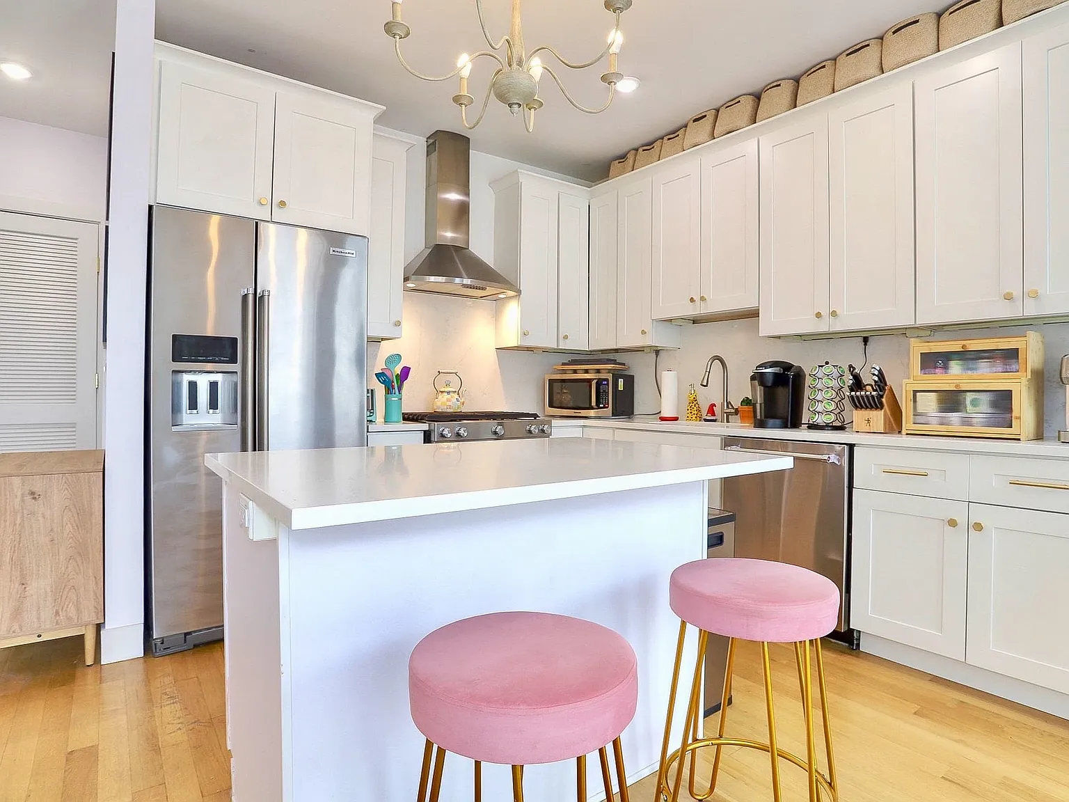 1 bed, 1.0 bath, 593 sqft, $3,600 — Photo 3