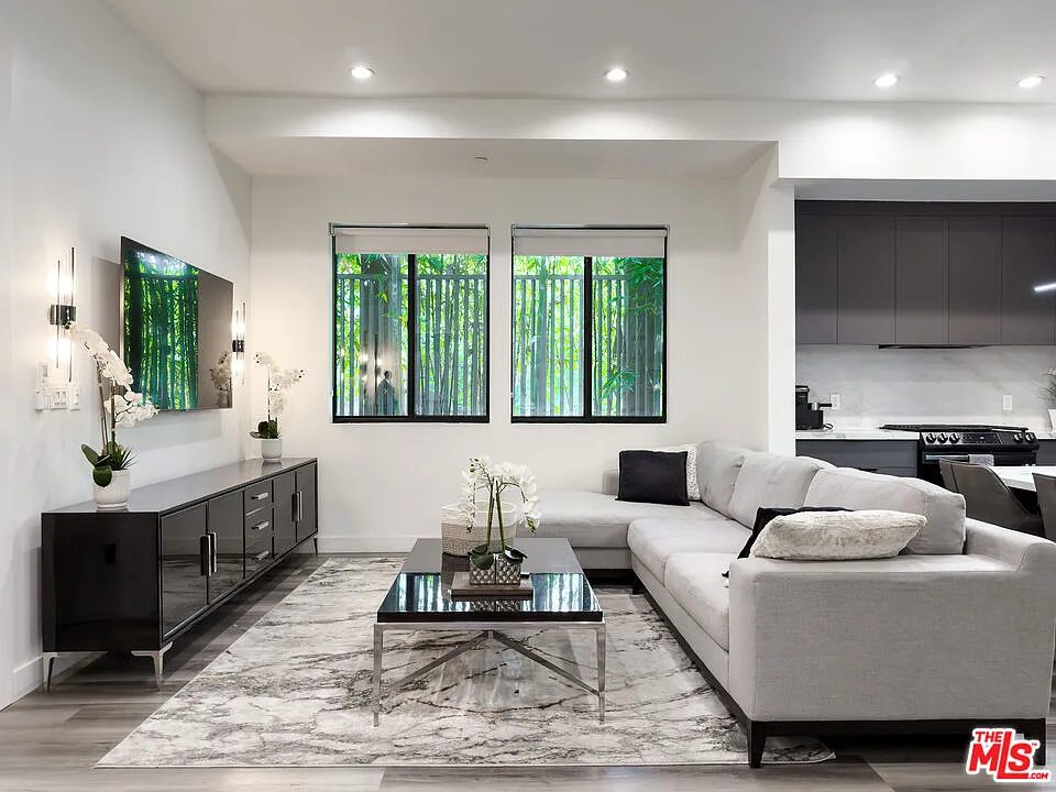 1 bed, 1.5 bath, 800 sqft, $3,900 — Photo 4