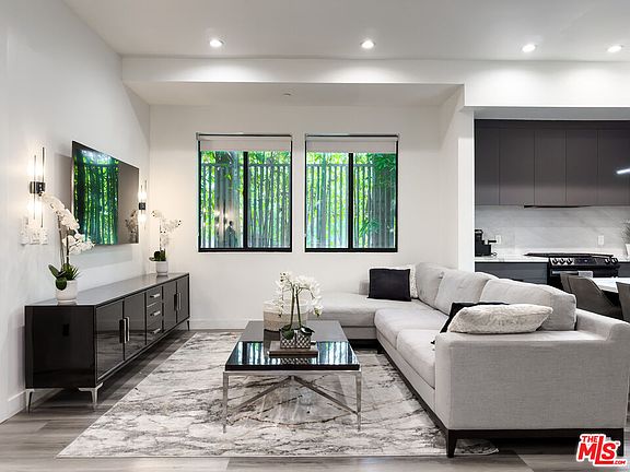 4th image of 13356 Beach Ave #1/2