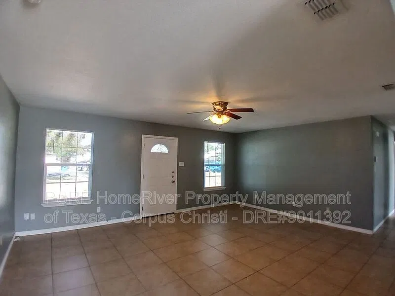 4 bed, 2.0 bath, 1568 sqft, $1,800 — Photo 4