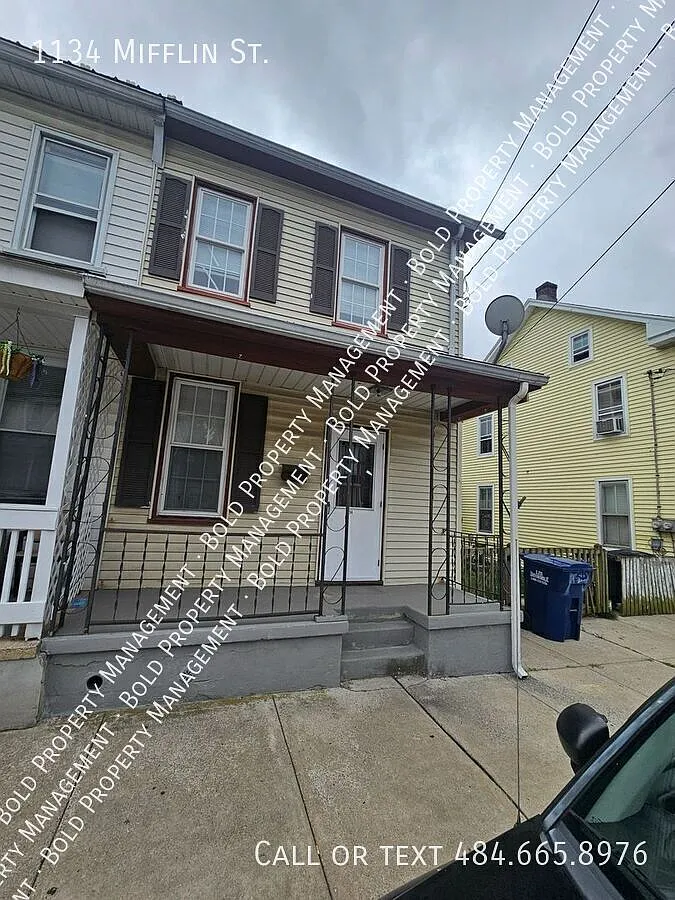 3 Bedroom 1 Bath Single Family Home — Photo 1