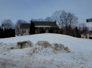 2 Settlers Ln, Rutland, MA 01543