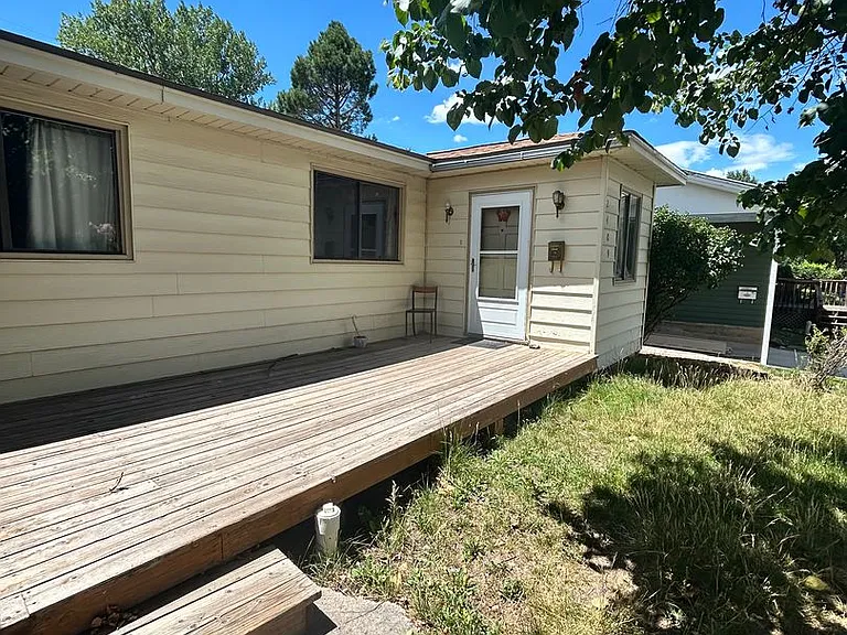 2409 Thomas Ave — Photo 1