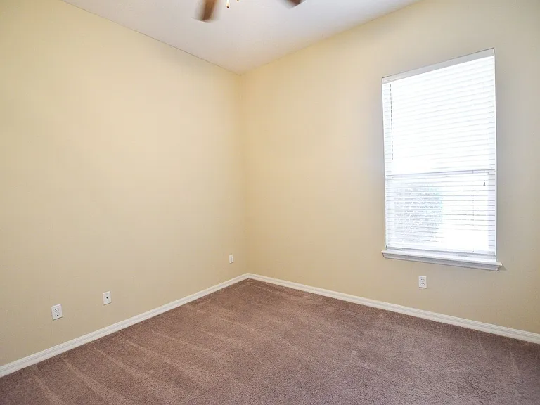5313 Lake Bluff Ter — Photo 20