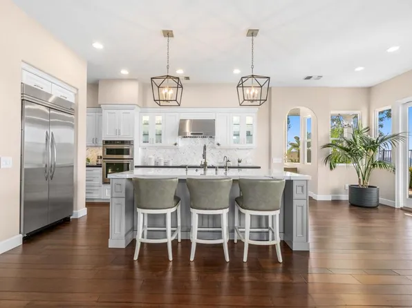 6281 Paseo Privado, Carlsbad, CA 92009