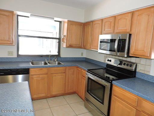 3rd image of 401 Perthshire Dr