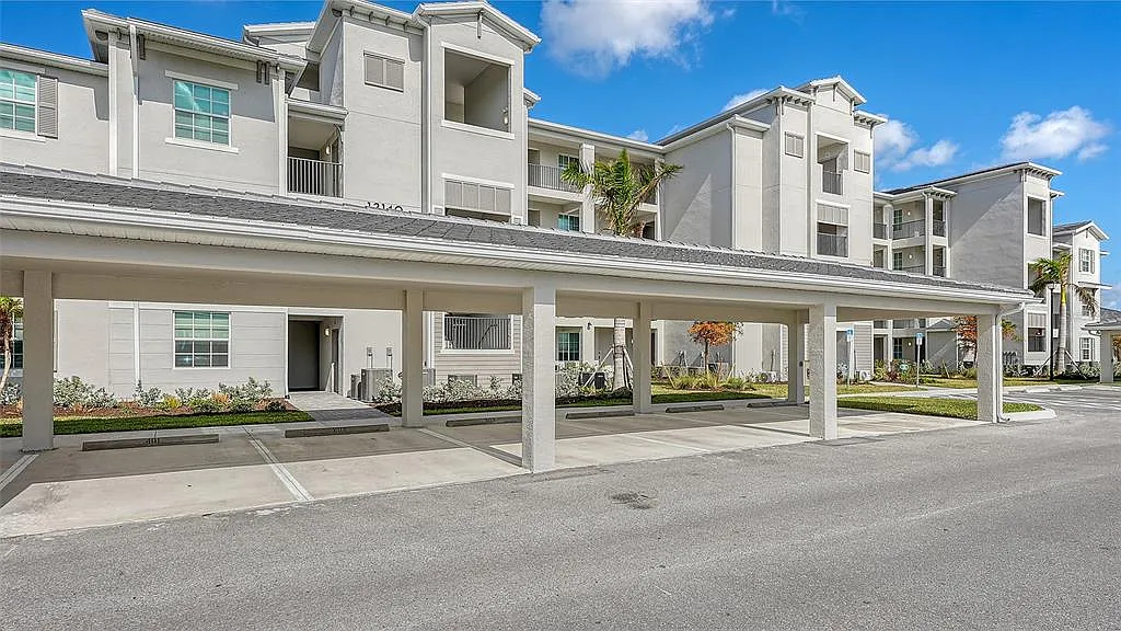 2 bed, 2.0 bath, 1154 sqft, $6,000 — Photo 3