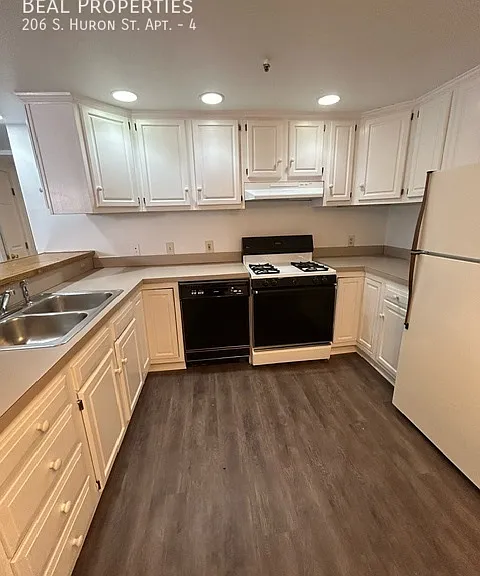 206 S Huron St #4 — Photo 15