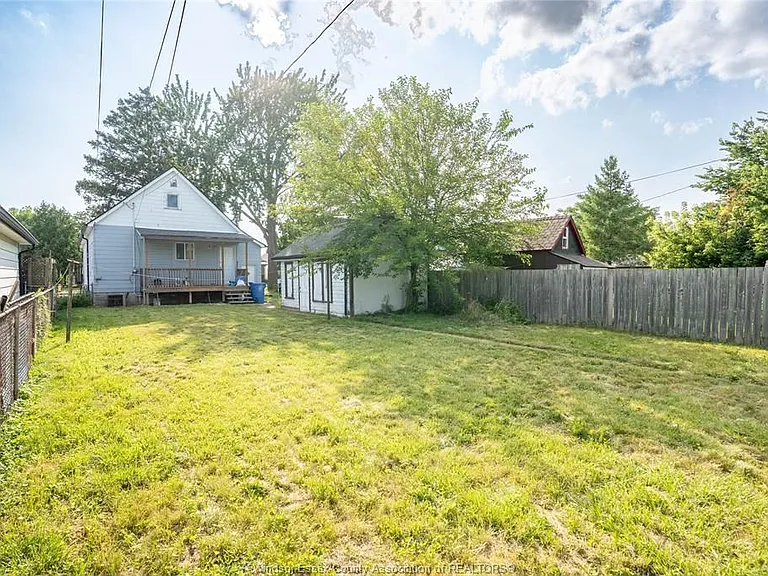 354 Curry Ave — Photo 19