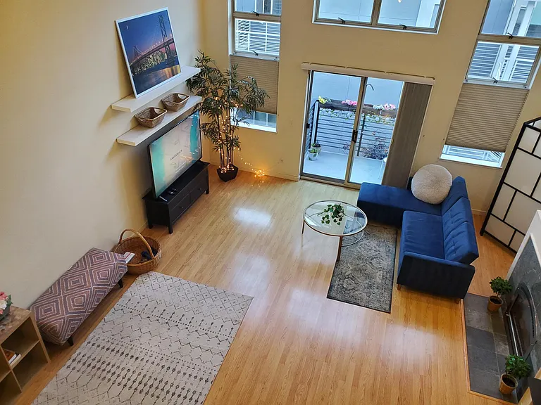 HUGE Livingroom