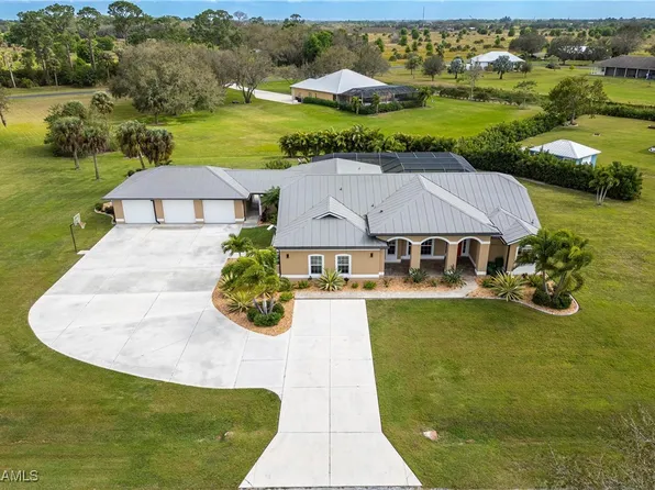 5263 River Blossom Ln, Labelle, FL 33935