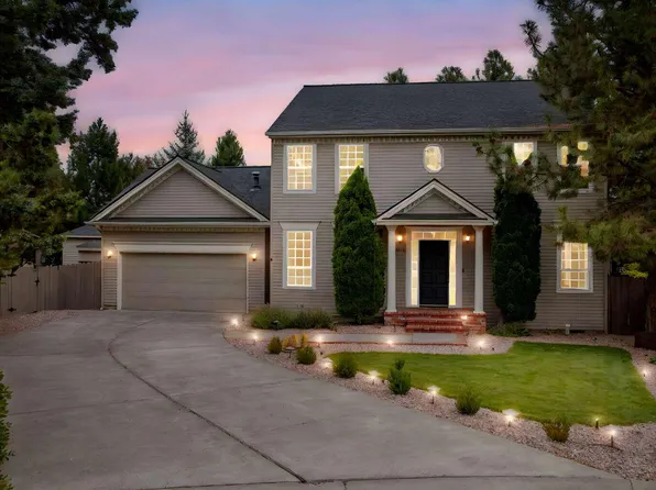 1044 SE Baywood Ct, Bend, OR 97702