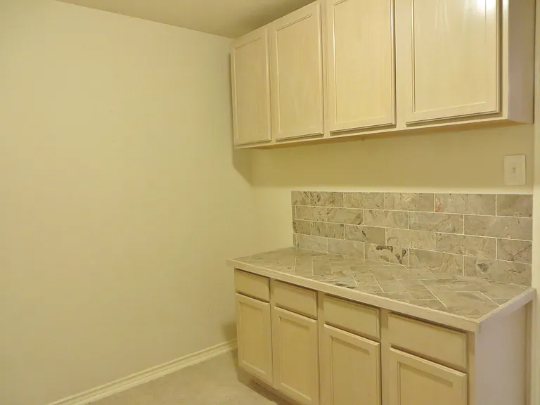 117 Pecos Ct — Photo 13