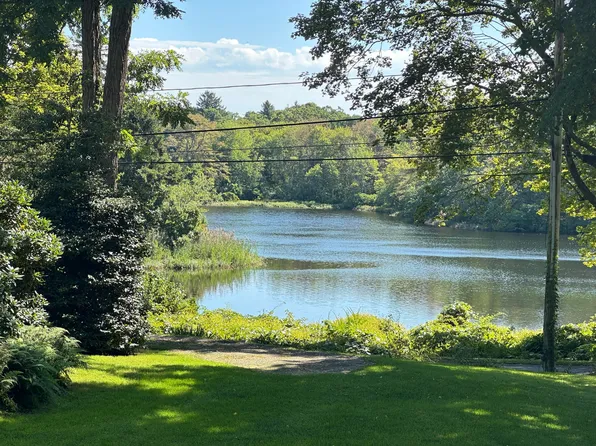 24 Grove Street, Sandwich, MA 02563
