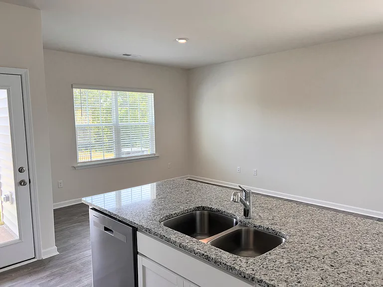 455 David Hill Dr #1 — Photo 3