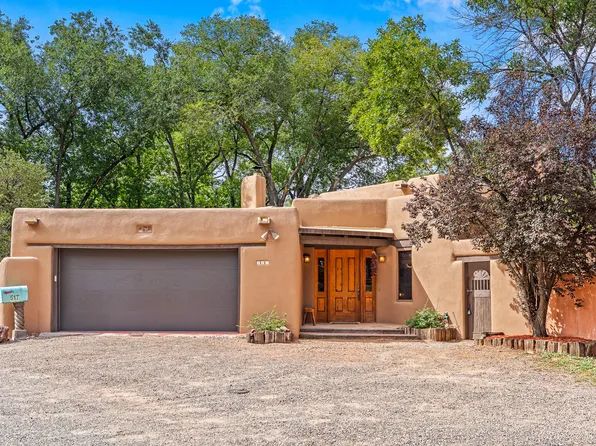 517 Johnson Ln, Santa Fe, NM 87505