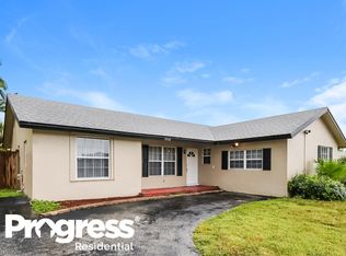 19320 Carolina Cir, Boca Raton, FL 33434