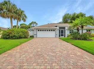 957 Rosea Ct, Naples, FL 34104