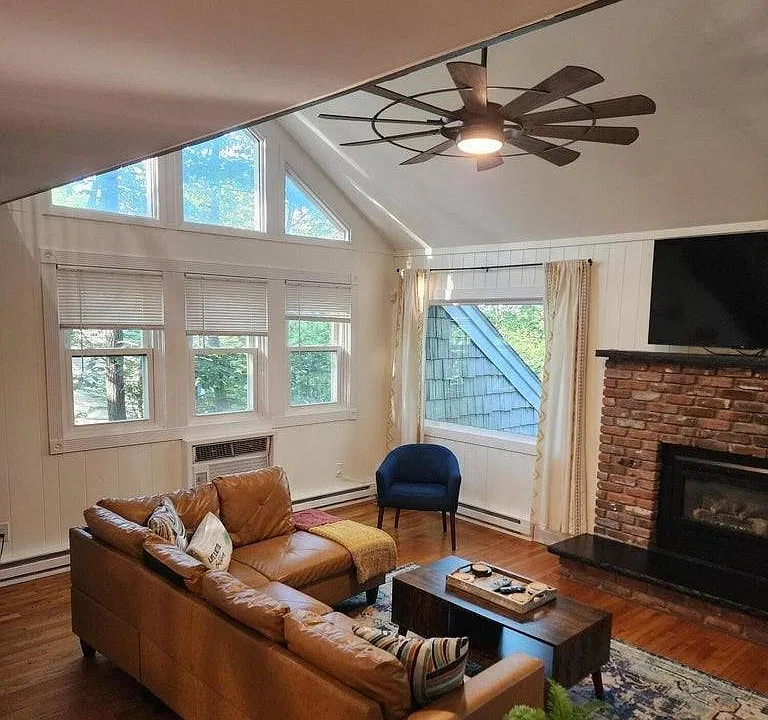 2332 Burntwood Dr