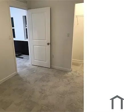 17633 SW 104th Ave — Photo 2