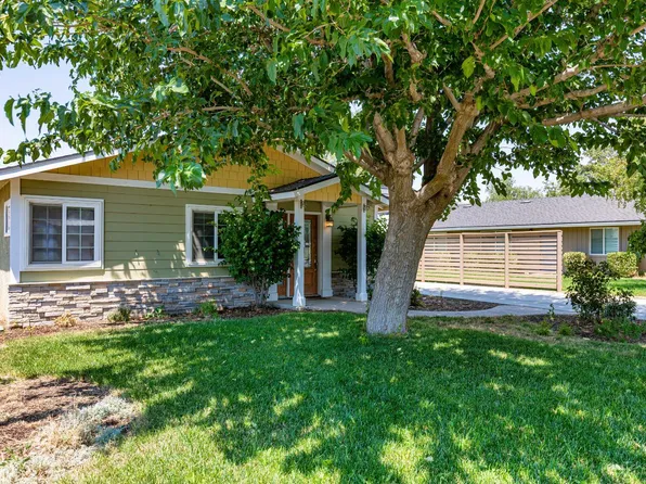213 E I St, Tehachapi, CA 93561