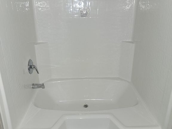 2nd image of 601 James St