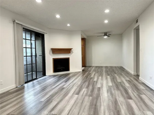 10220 De Soto Ave Unit 6, Chatsworth, CA 91311