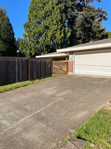 4726 108th Ave NE Photo 1