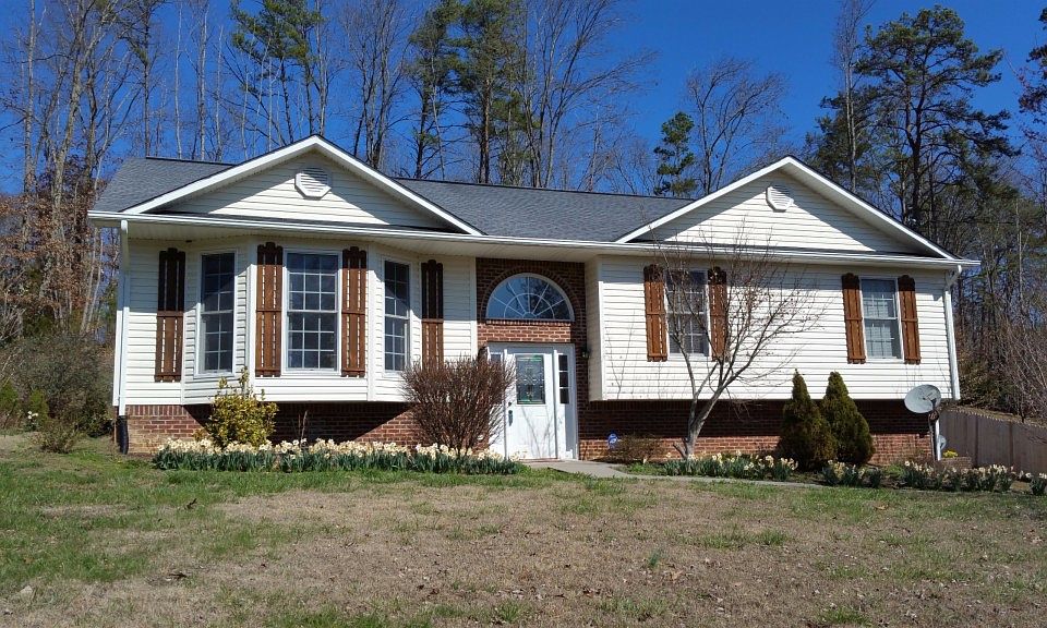 1st image of 114 Bass Ln