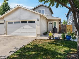 3160 Juniper Rdg APT B, Medford, OR 97504