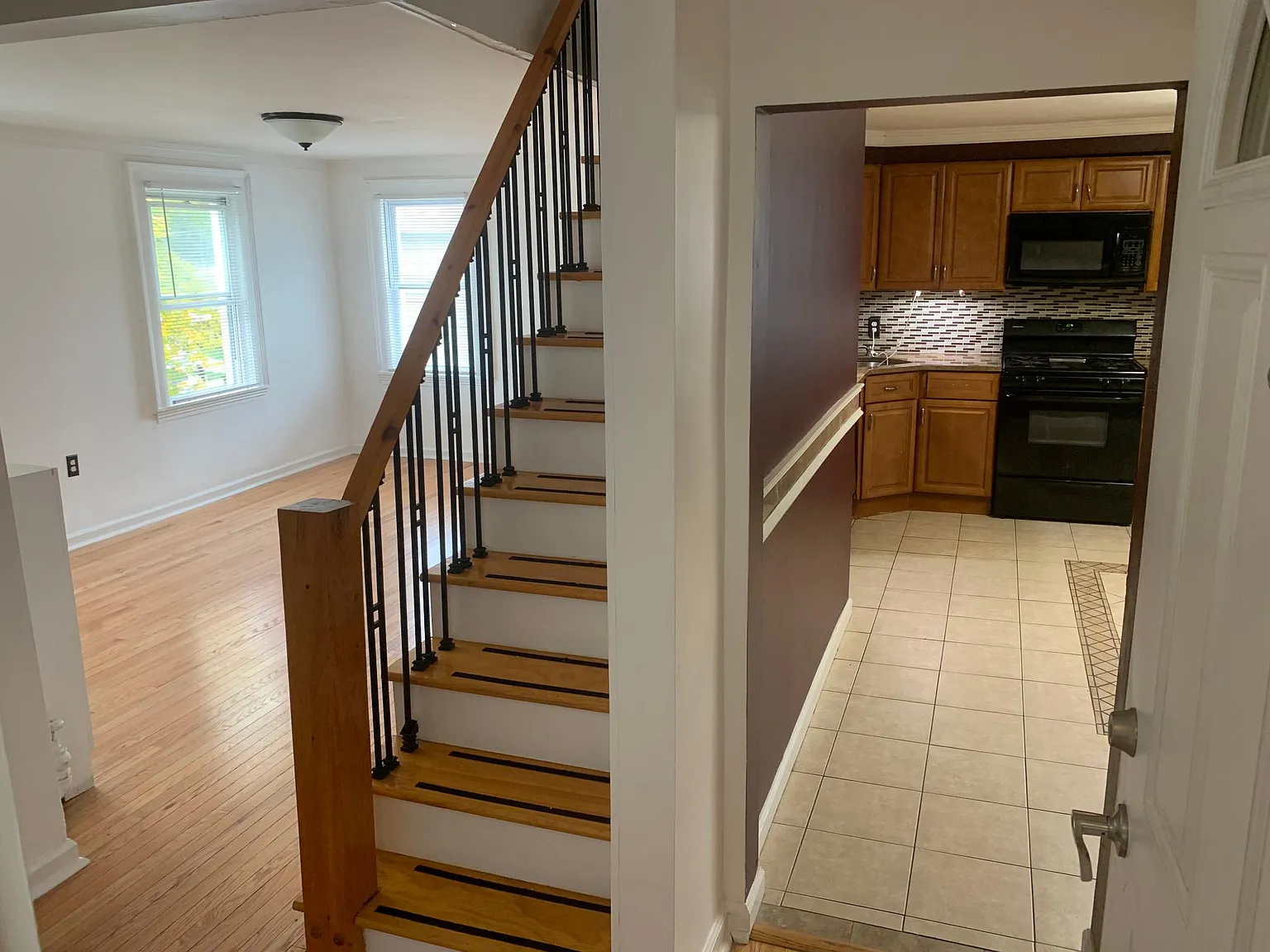 343 Berkeley Ave — Photo 2