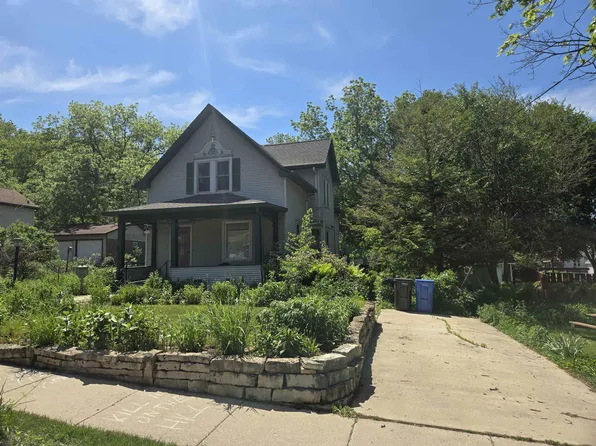 1724 Parmenter St, Middleton, WI 53562