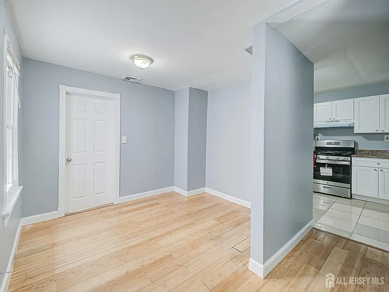 314 Seaman St #2 — Photo 5
