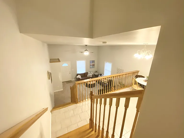958 Ash St — Photo 6