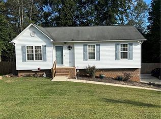 1208 Kentland Dr, King, NC 27021