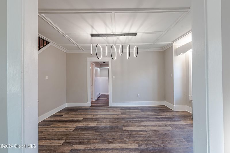 4th image of 69 Stewart Street