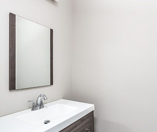 5th image of 1057 W Cornelia Ave #1B