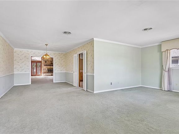 4th image of 3416 N Labarre Rd