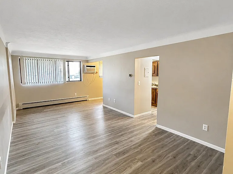 1630 Marion St #1 — Photo 17